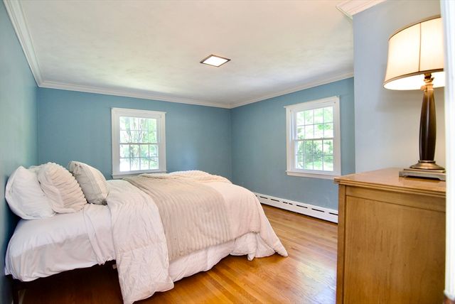 123 Whitmun Rd, Longmeadow, MA 01106