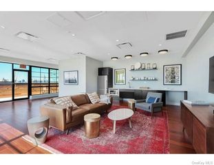 27-21 44th Drive 204, Long Island City, NY 11101