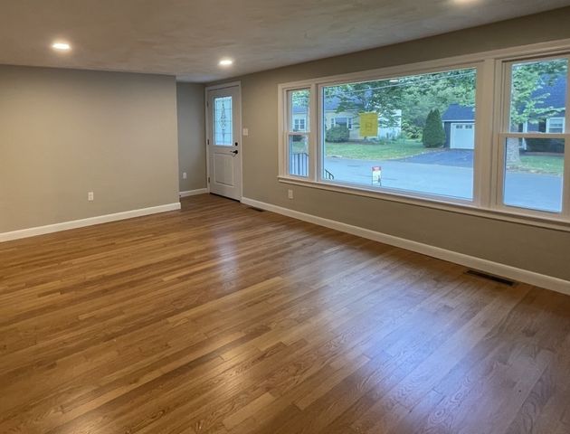 36 Stuart Ave, Leominster, MA 01453