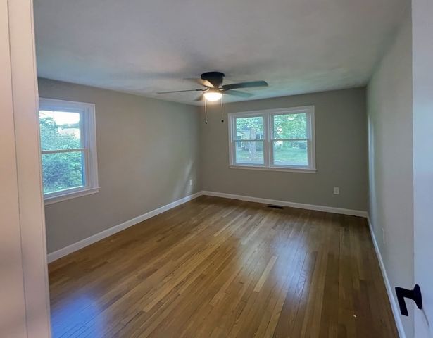 36 Stuart Ave, Leominster, MA 01453