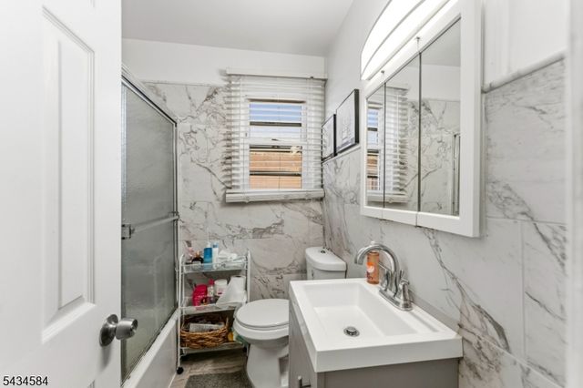 416 S 5Th St, Elizabeth City, NJ 07206
