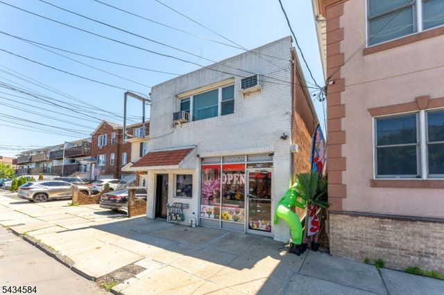 416 S 5Th St, Elizabeth City, NJ 07206