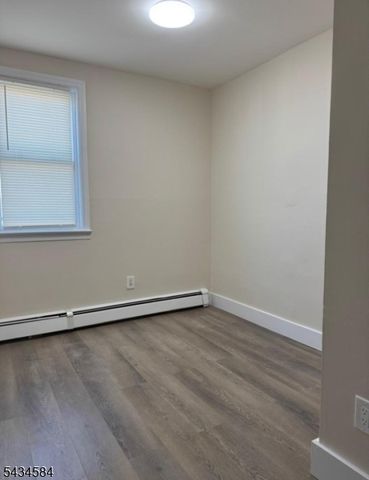 416 S 5Th St, Elizabeth City, NJ 07206