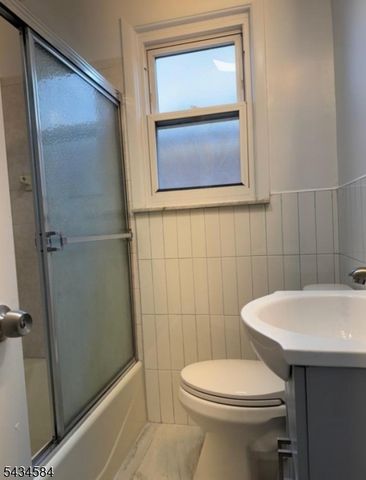 416 S 5Th St, Elizabeth City, NJ 07206