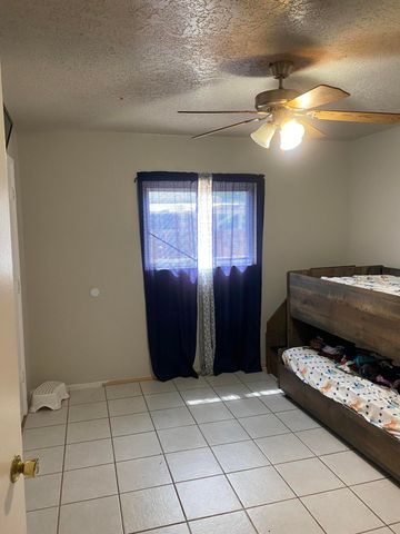 1129 Pine Court SE, Los Lunas, NM 87031