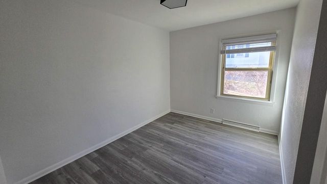 231 Prospect AVENUE, Pewaukee, WI 53072