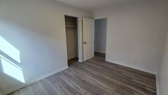 231 Prospect AVENUE, Pewaukee, WI 53072