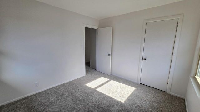 231 Prospect AVENUE, Pewaukee, WI 53072