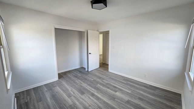 231 Prospect AVENUE, Pewaukee, WI 53072