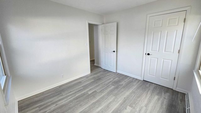 231 Prospect AVENUE, Pewaukee, WI 53072