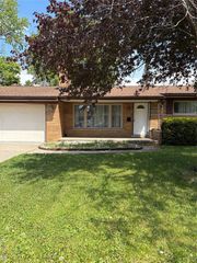 32850 Winnie Avenue, Warren, MI 48093