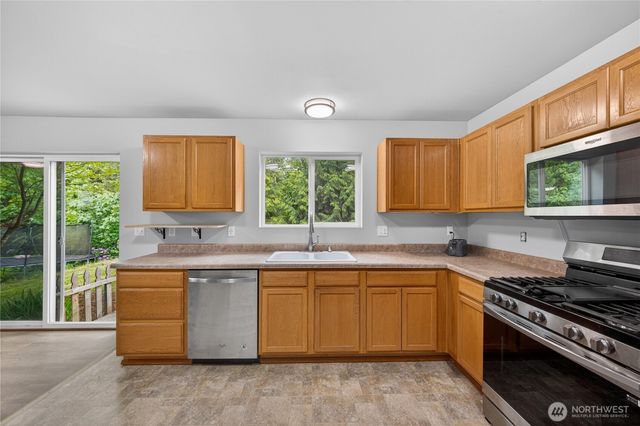 5670 Swift Creek Drive, Mount Vernon, WA 98273