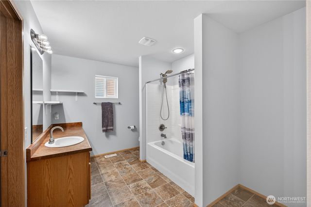 5670 Swift Creek Drive, Mount Vernon, WA 98273
