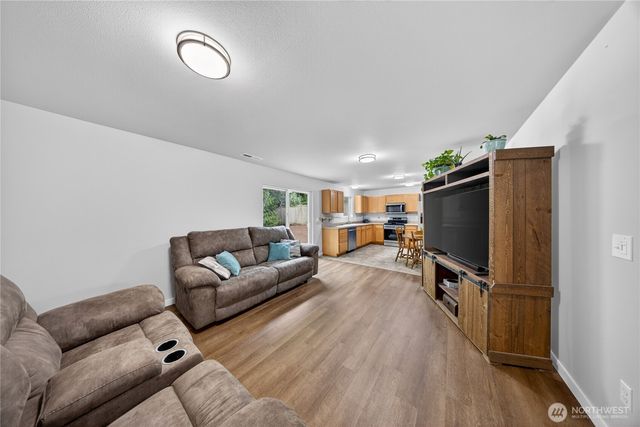 5670 Swift Creek Drive, Mount Vernon, WA 98273