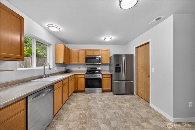 5670 Swift Creek Drive, Mount Vernon, WA 98273