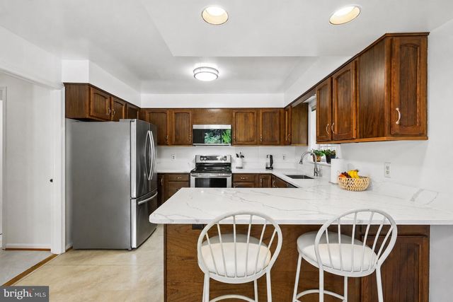 11900 CANFIELD RD, Potomac, MD 20854