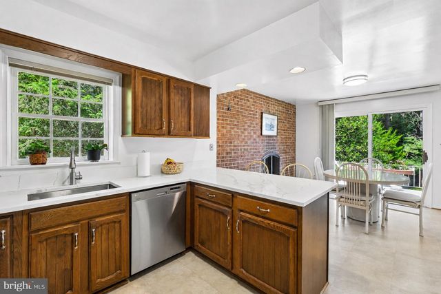 11900 CANFIELD RD, Potomac, MD 20854