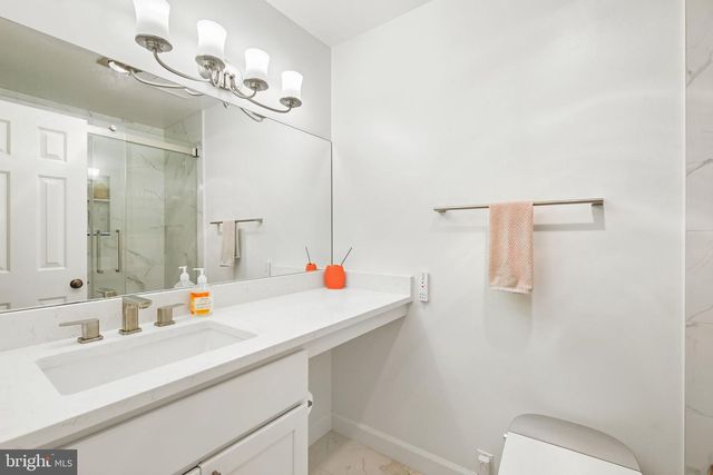 11900 CANFIELD RD, Potomac, MD 20854