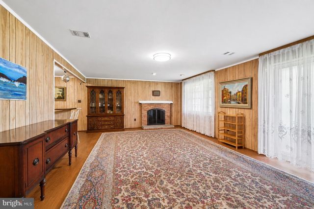 11900 CANFIELD RD, Potomac, MD 20854