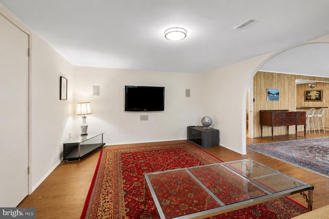 11900 CANFIELD RD, Potomac, MD 20854