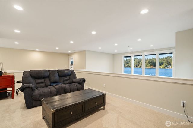 31 SE Skookum View Drive, Shelton, WA 98584