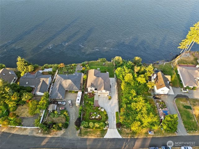 31 SE Skookum View Drive, Shelton, WA 98584