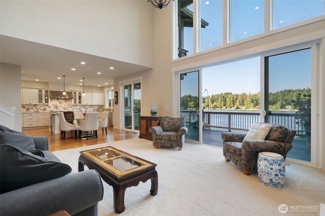 31 SE Skookum View Drive, Shelton, WA 98584