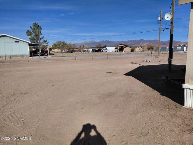 25 Aceituna Lane, Mesquite, NM 88048