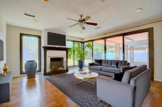 1724 CHACOMA Place SW, Albuquerque, NM 87104