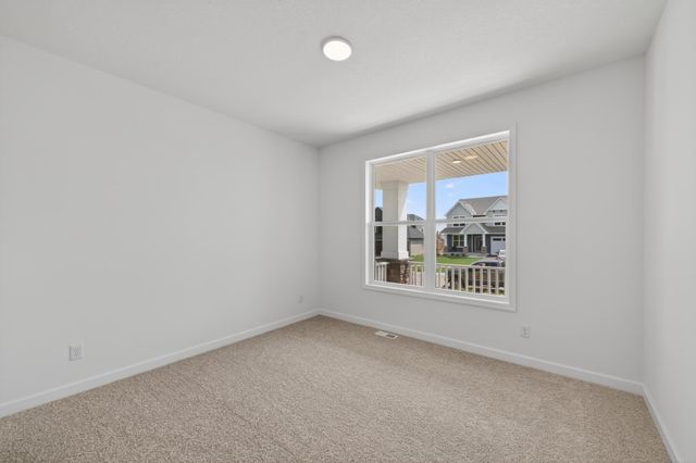 8656 Periwinkle Boulevard, Woodbury, MN 55129