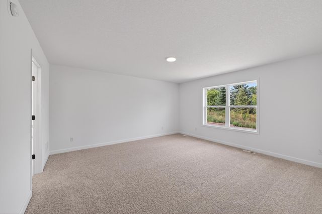 8656 Periwinkle Boulevard, Woodbury, MN 55129