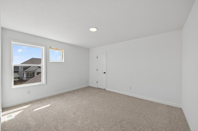 8656 Periwinkle Boulevard, Woodbury, MN 55129