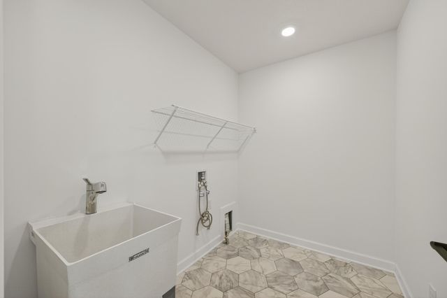 8656 Periwinkle Boulevard, Woodbury, MN 55129
