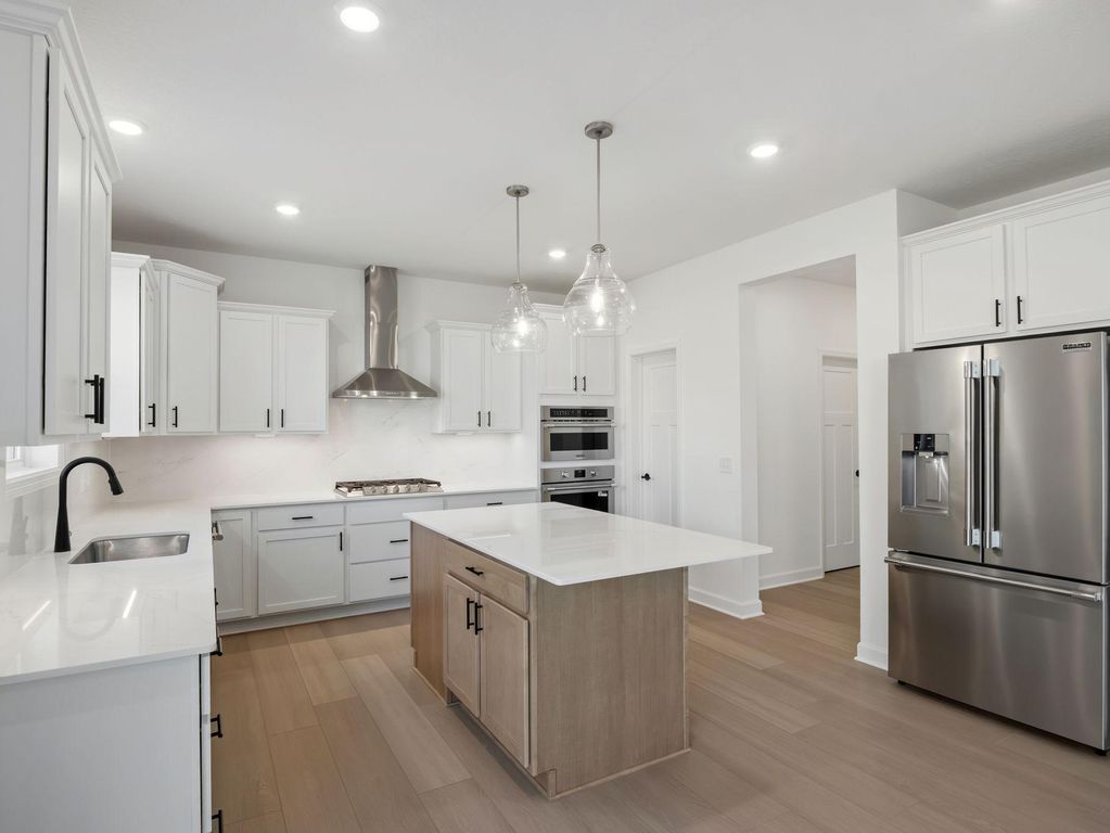 8656 Periwinkle Boulevard, Woodbury, MN 55129 — photo 5
