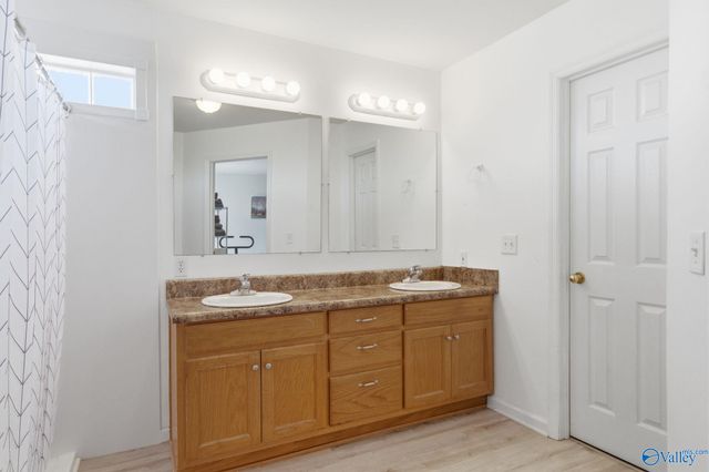 2502 Briarhurst Court NW, Huntsville, AL 35810