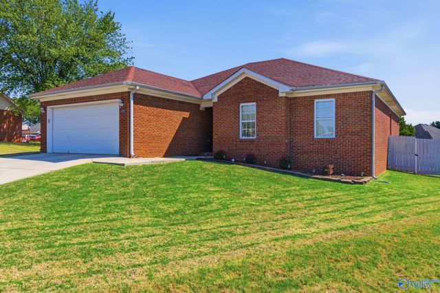 2502 Briarhurst Court NW, Huntsville, AL 35810