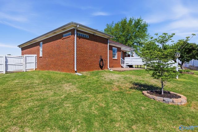 2502 Briarhurst Court NW, Huntsville, AL 35810