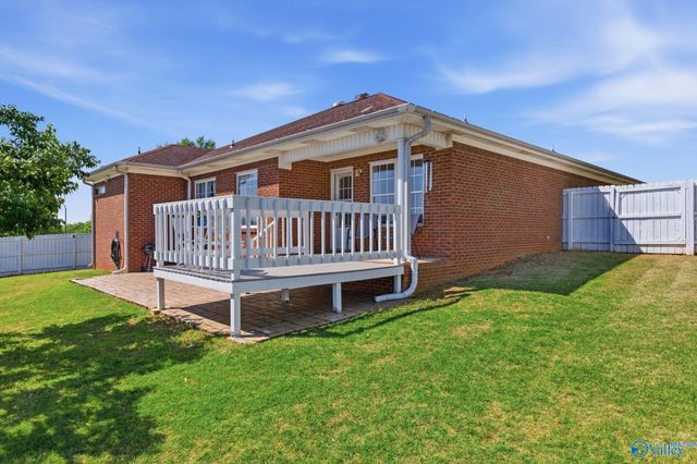 2502 Briarhurst Court NW, Huntsville, AL 35810