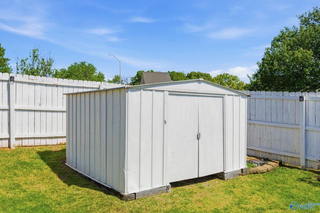 2502 Briarhurst Court NW, Huntsville, AL 35810