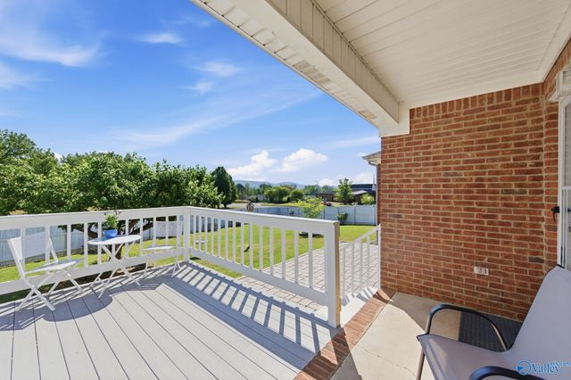 2502 Briarhurst Court NW, Huntsville, AL 35810