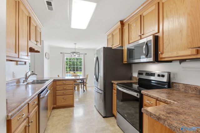 2502 Briarhurst Court NW, Huntsville, AL 35810