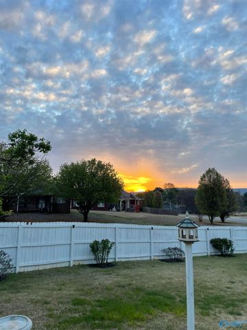 2502 Briarhurst Court NW, Huntsville, AL 35810