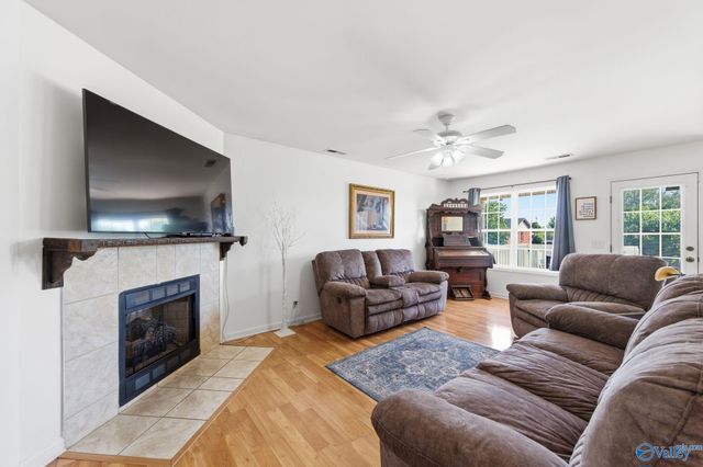 2502 Briarhurst Court NW, Huntsville, AL 35810