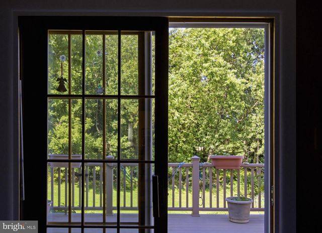 6 CARRIAGE WALK CT, Baltimore, MD 21234