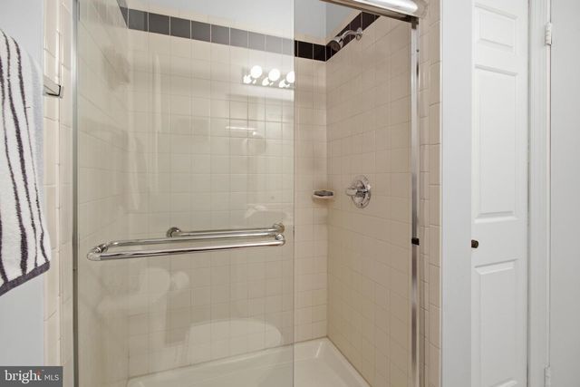 6 CARRIAGE WALK CT, Baltimore, MD 21234