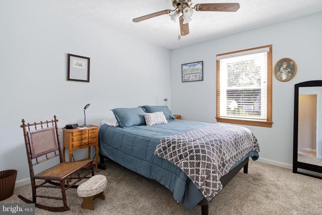 6 CARRIAGE WALK CT, Baltimore, MD 21234