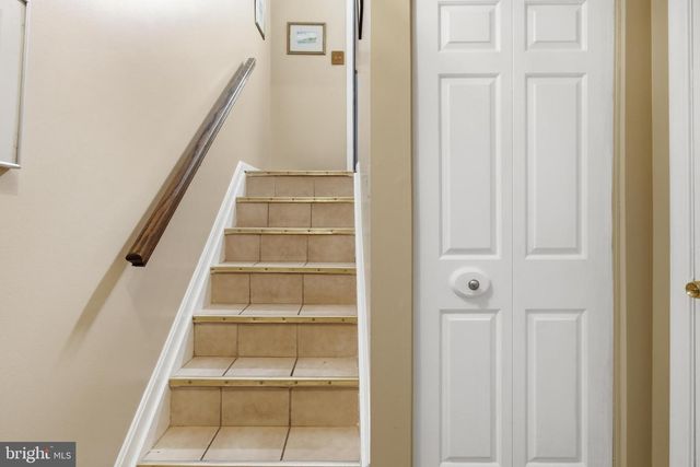 6 CARRIAGE WALK CT, Baltimore, MD 21234