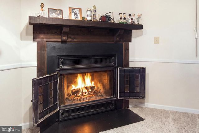 6 CARRIAGE WALK CT, Baltimore, MD 21234