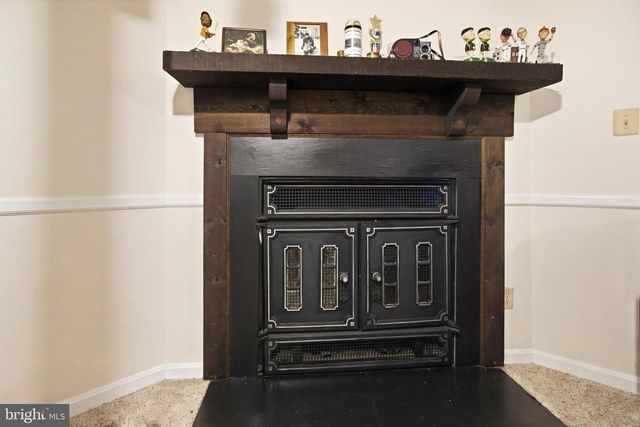 6 CARRIAGE WALK CT, Baltimore, MD 21234