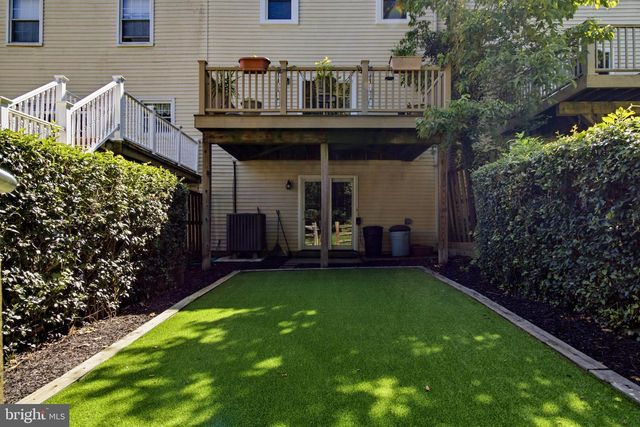 6 CARRIAGE WALK CT, Baltimore, MD 21234